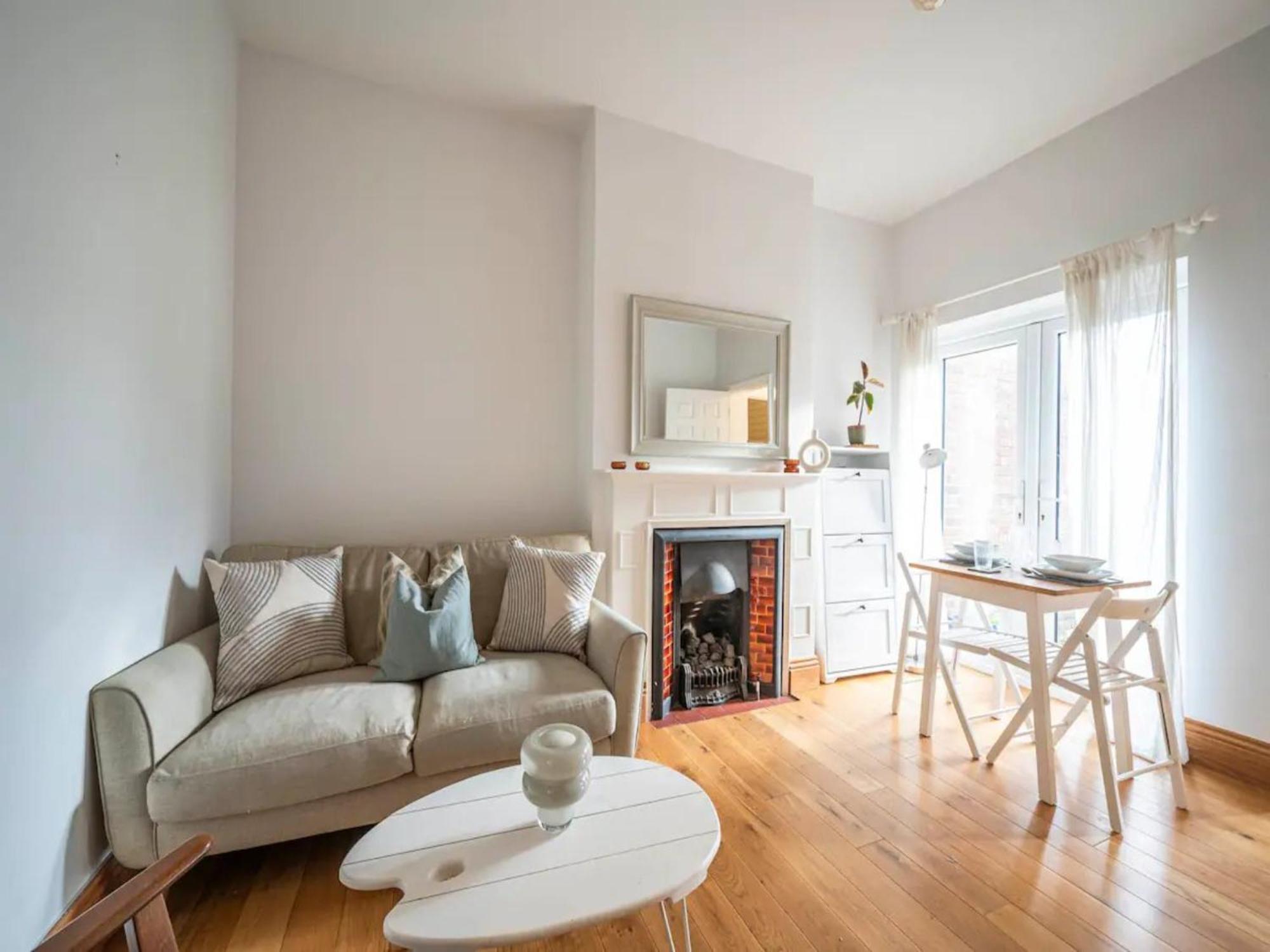 Pass The Keys Hither Ground Floor Flat With Garden Apartment
