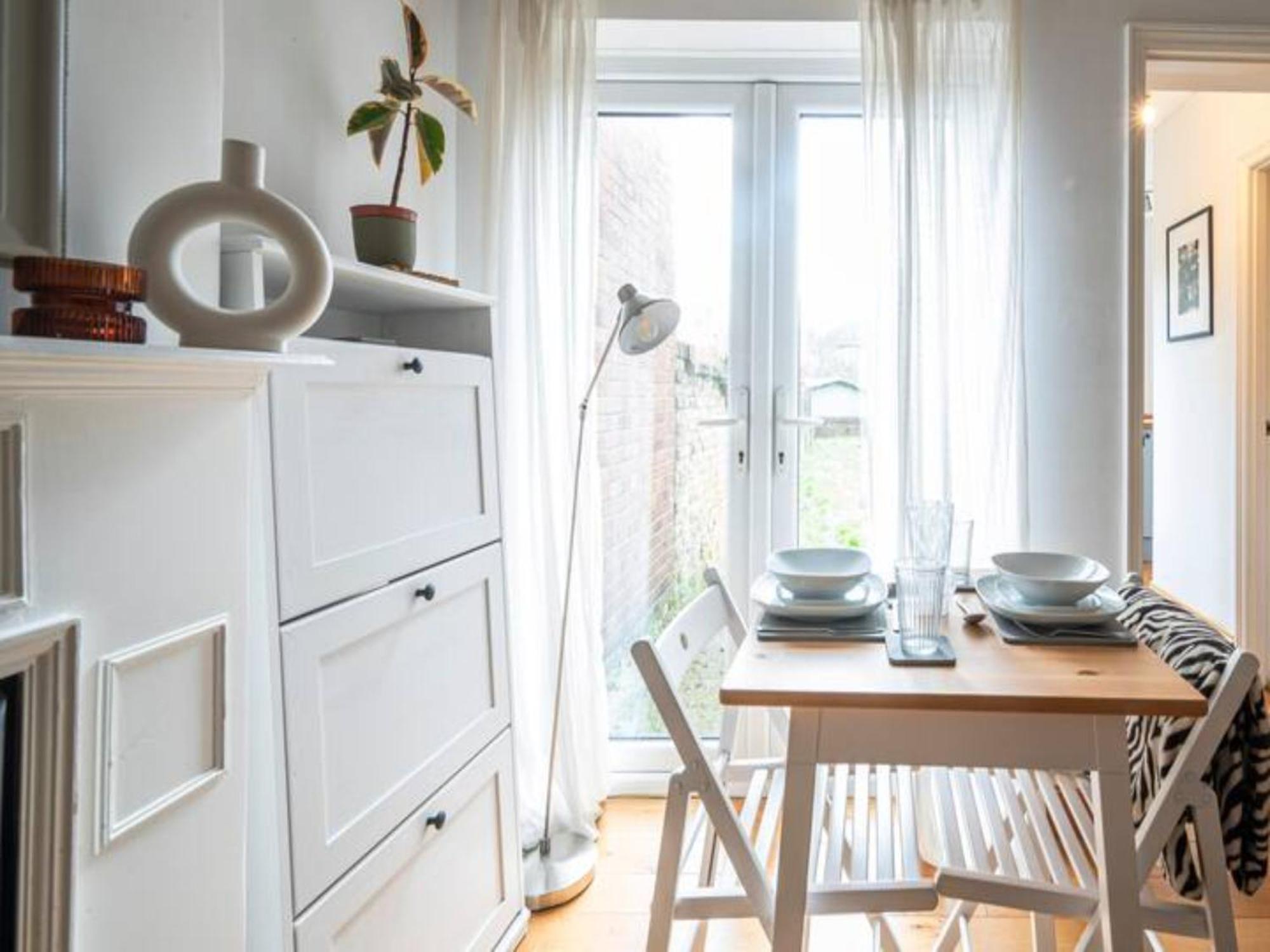 Pass The Keys Hither Ground Floor Flat With Garden *