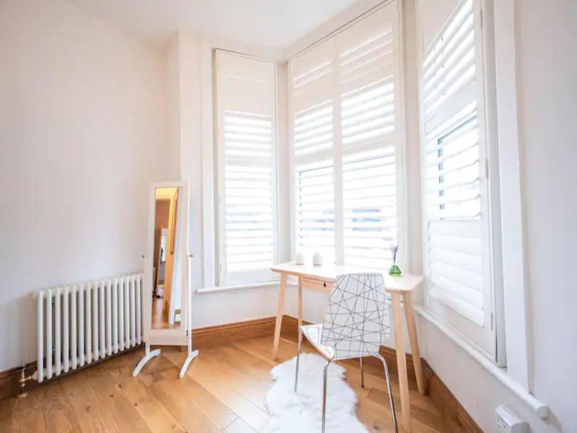 Appartamento Pass The Keys Hither Ground Floor Flat With Garden Londra
