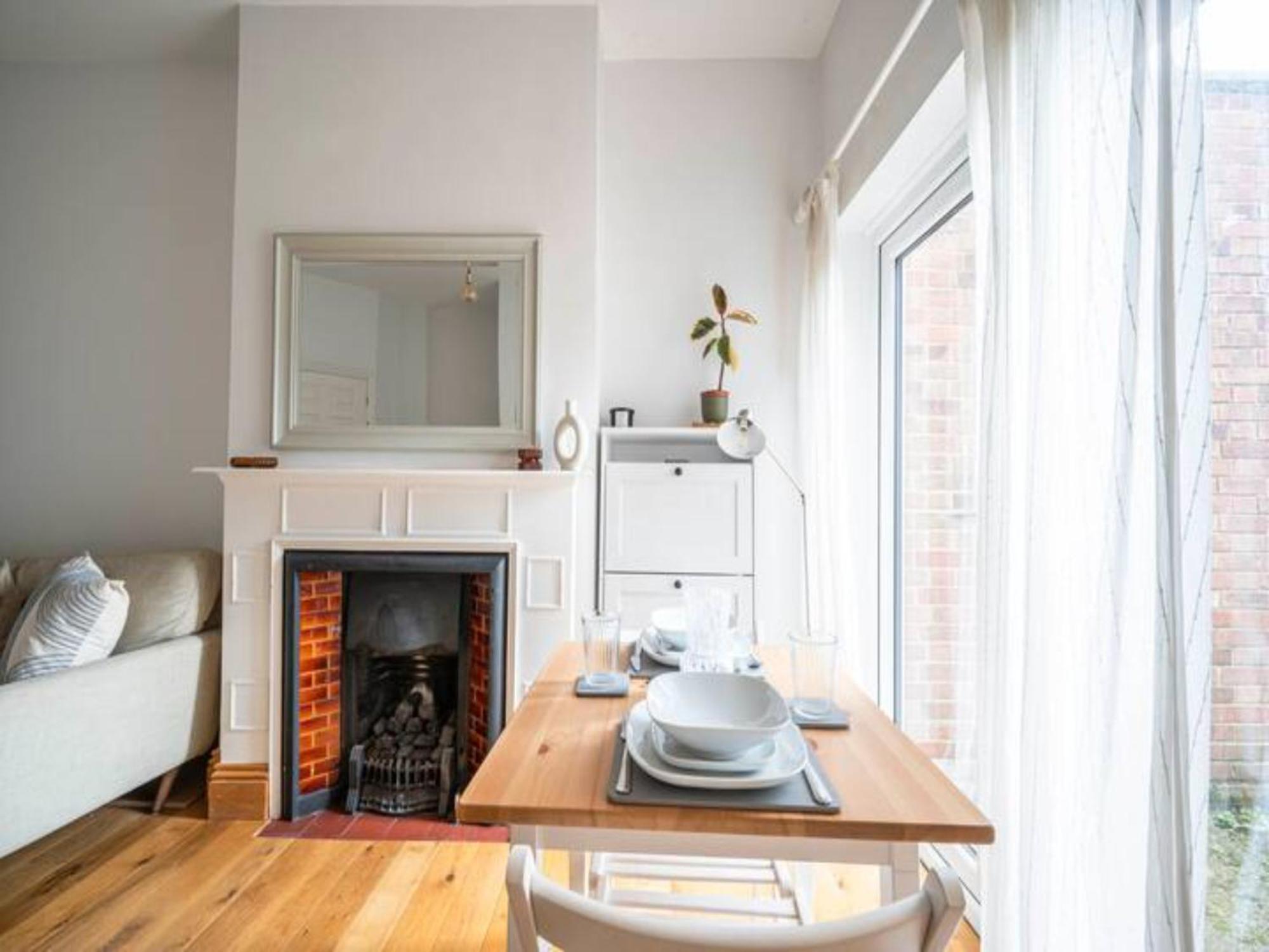 Pass The Keys Hither Ground Floor Flat With Garden Appartamento