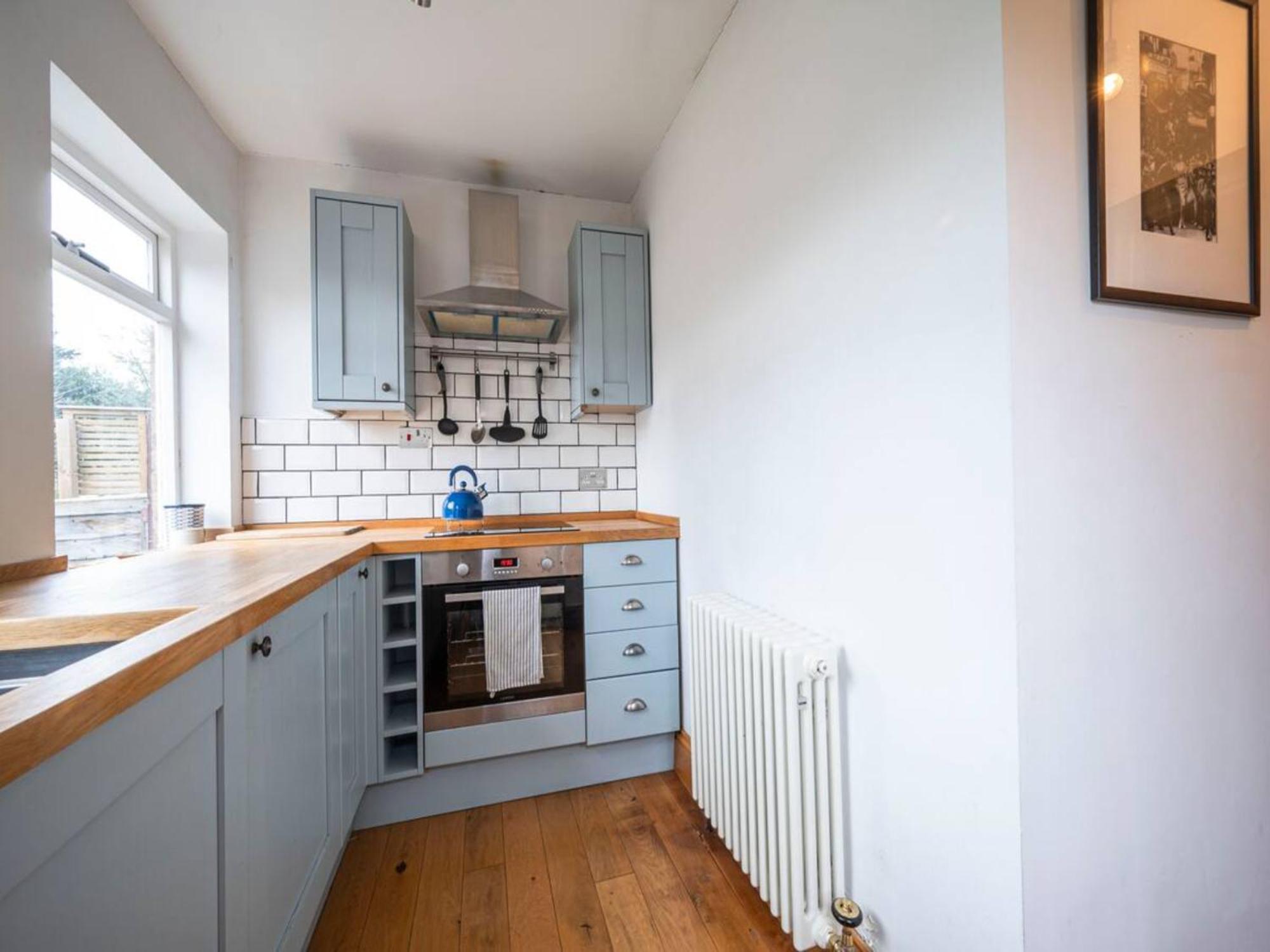 Pass The Keys Hither Ground Floor Flat With Garden Londra